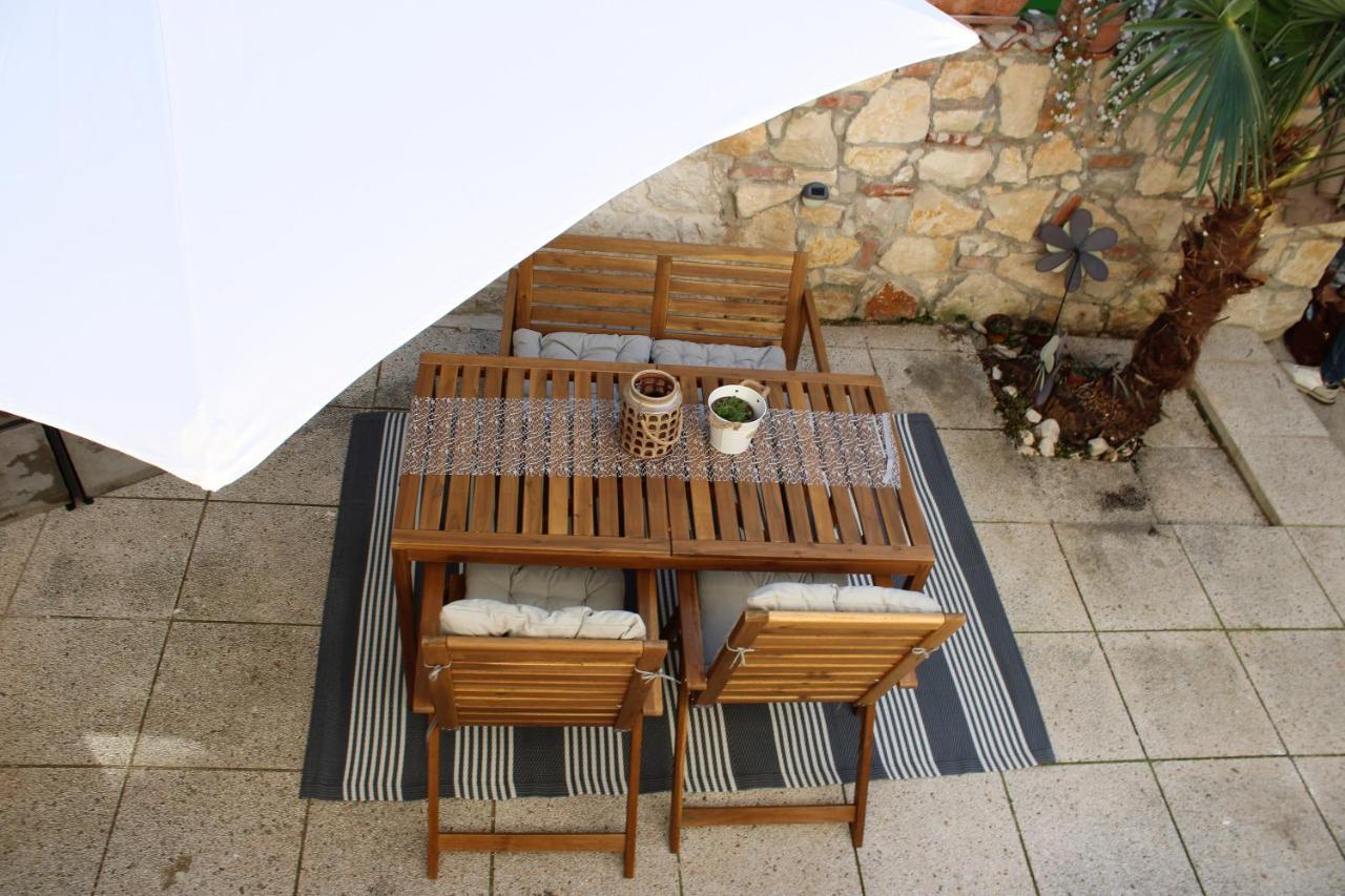 Joseph'S Yard Apartment Rovinj Exteriör bild